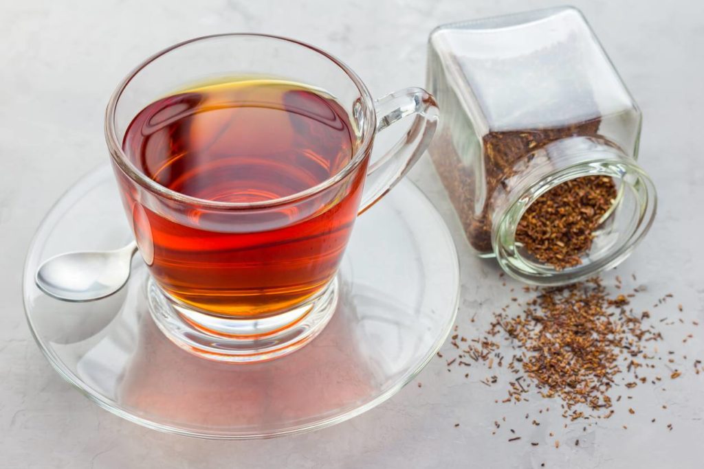 6 bienfaits du thé rooibos (qui donnent envie d'en acheter)